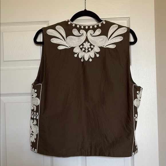 Zara Brown Vest with White Embroidery - Picture 2 of 2